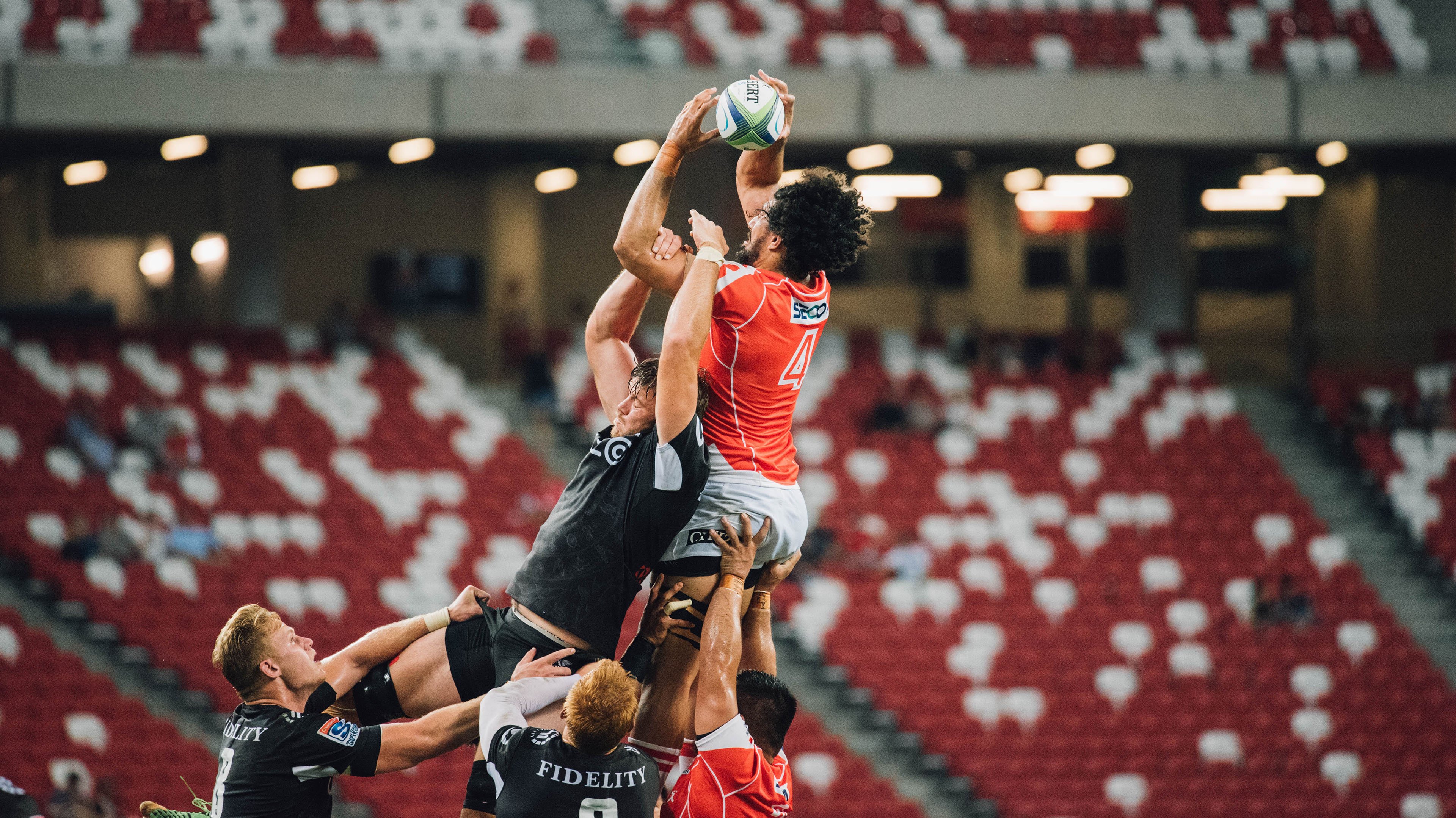 “中国足球产业链逐步完善，行业迎来黄金发展期”，中国足球产业白皮书