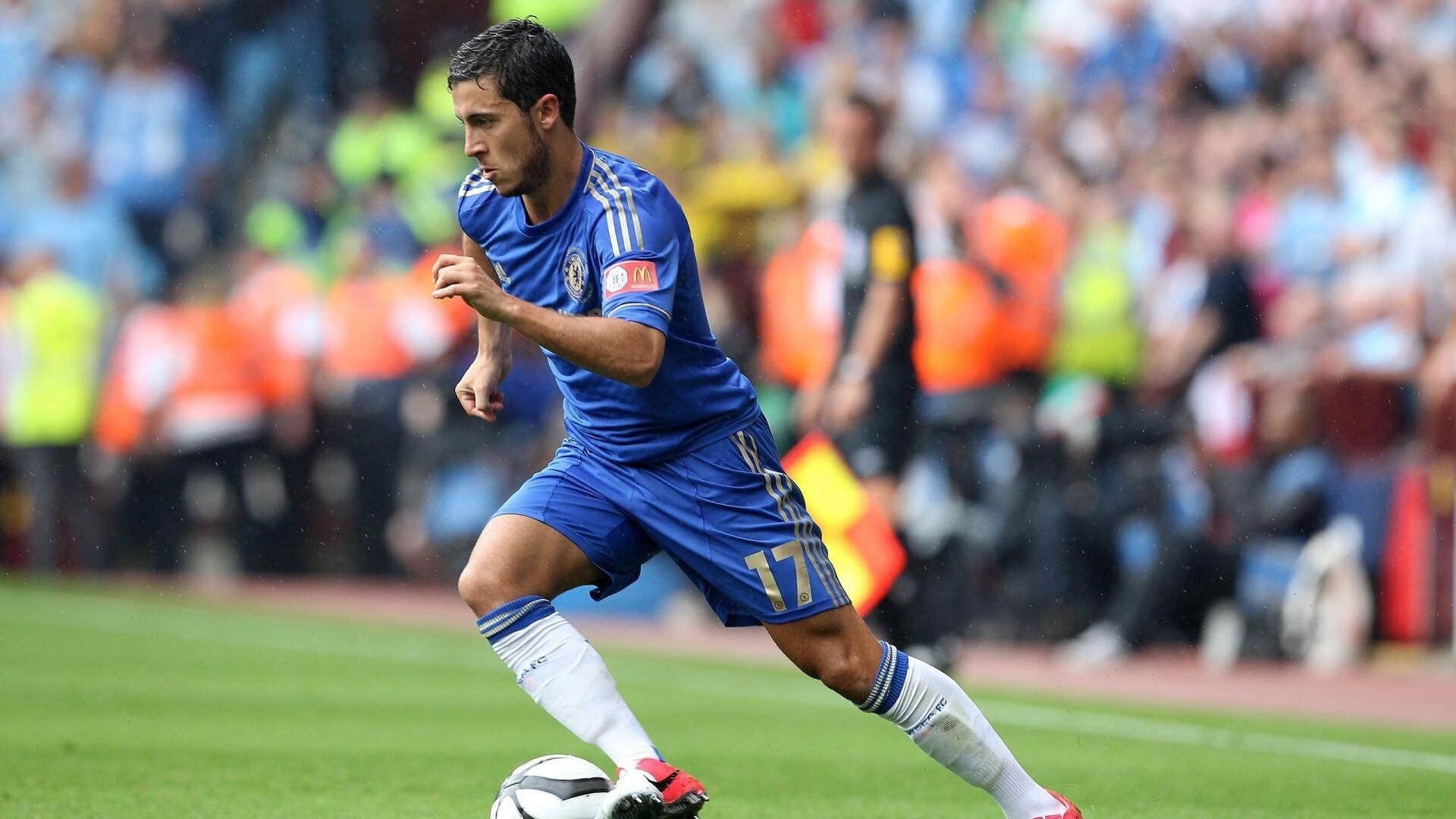 9游电竞站-比利时羽毛球选手在比赛中展现出顽强拼搏精神，比利时体育强项